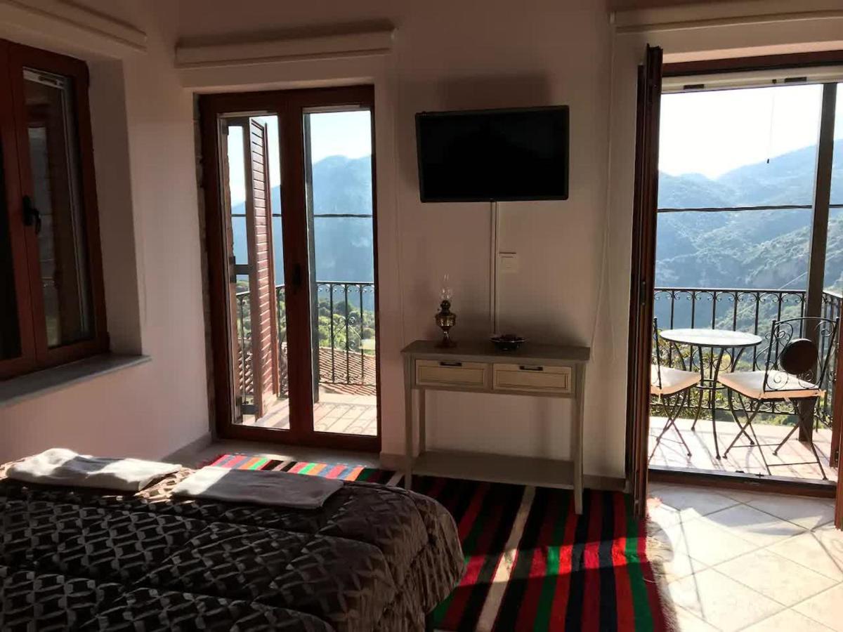 Sophia'S Stone House Apartment Dimitsana Luaran gambar