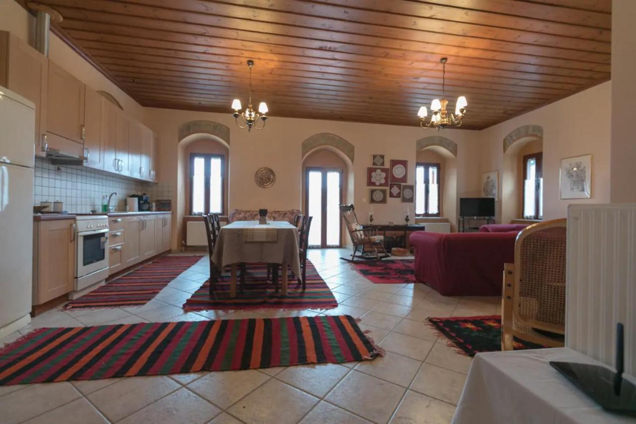 Sophia'S Stone House Apartment Dimitsana Luaran gambar
