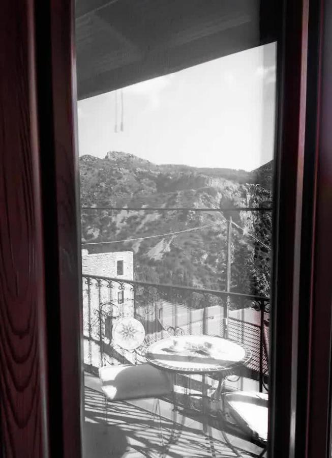 Sophia'S Stone House Apartment Dimitsana Luaran gambar