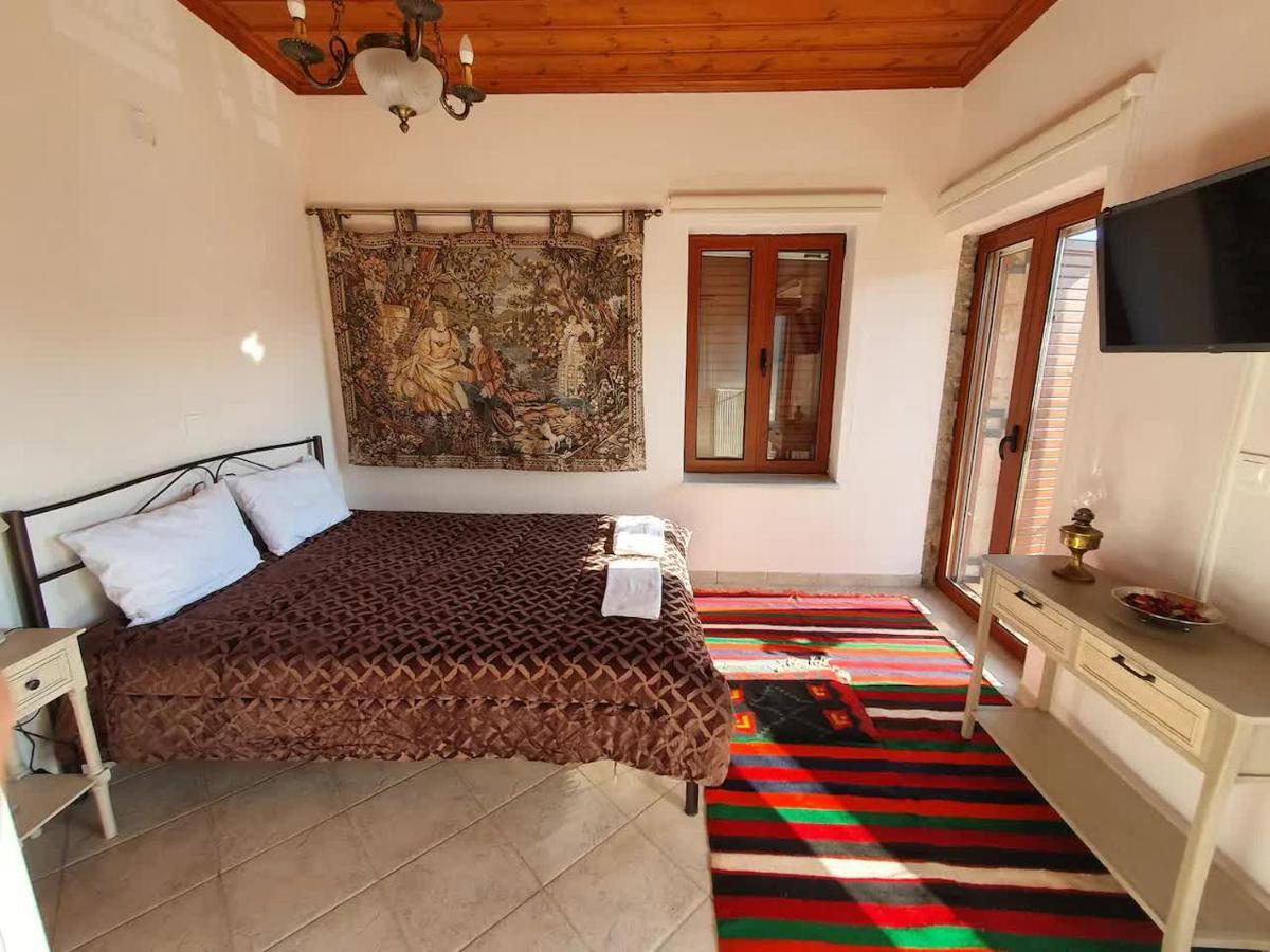 Sophia'S Stone House Apartment Dimitsana Luaran gambar